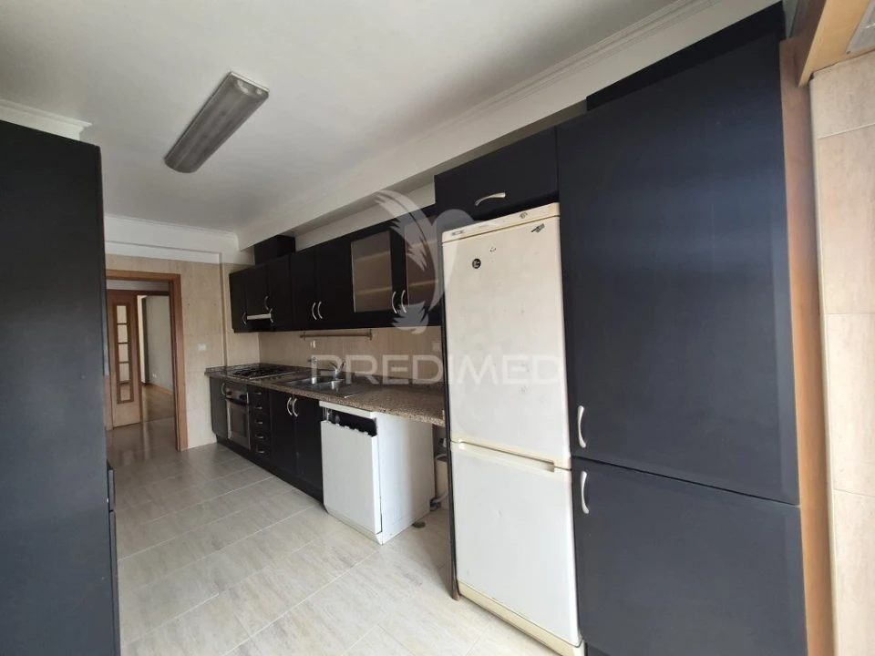 Apartamento T2 para Venda em Laranjeiro e Feijó Foto 2