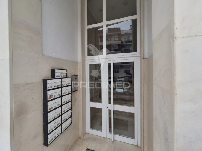 Apartamento T2 para Venda em Laranjeiro e Feijó Foto 24