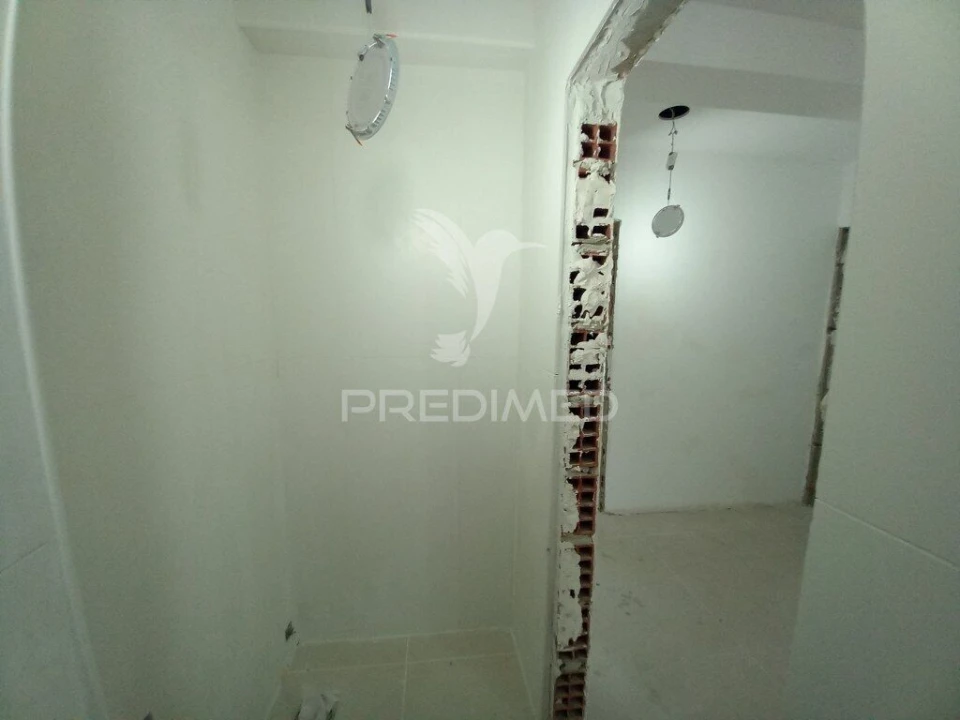 Apartamento T4 para Venda em Laranjeiro e Feijó Foto 25