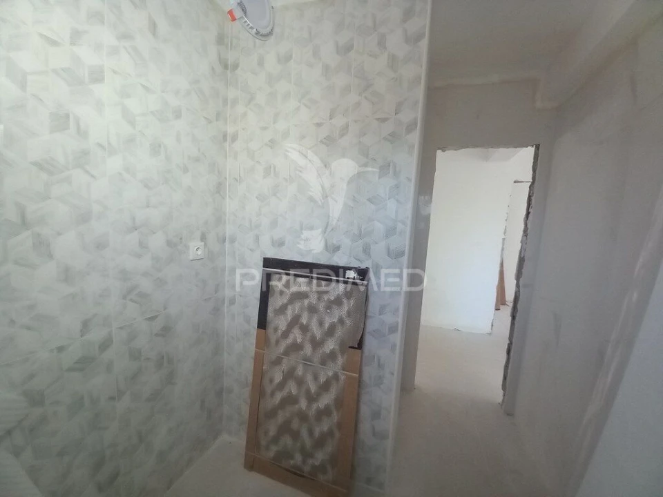 Apartamento T4 para Venda em Laranjeiro e Feijó Foto 23