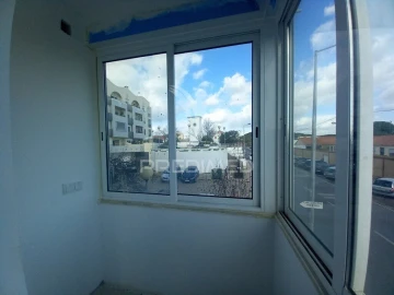 Apartamento T4 para Venda em Laranjeiro e Feijó