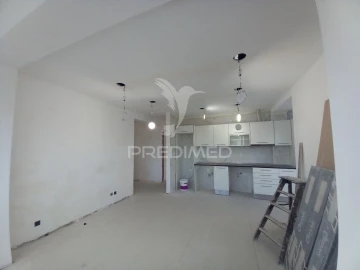 Apartamento T4 para Venda em Laranjeiro e Feijó