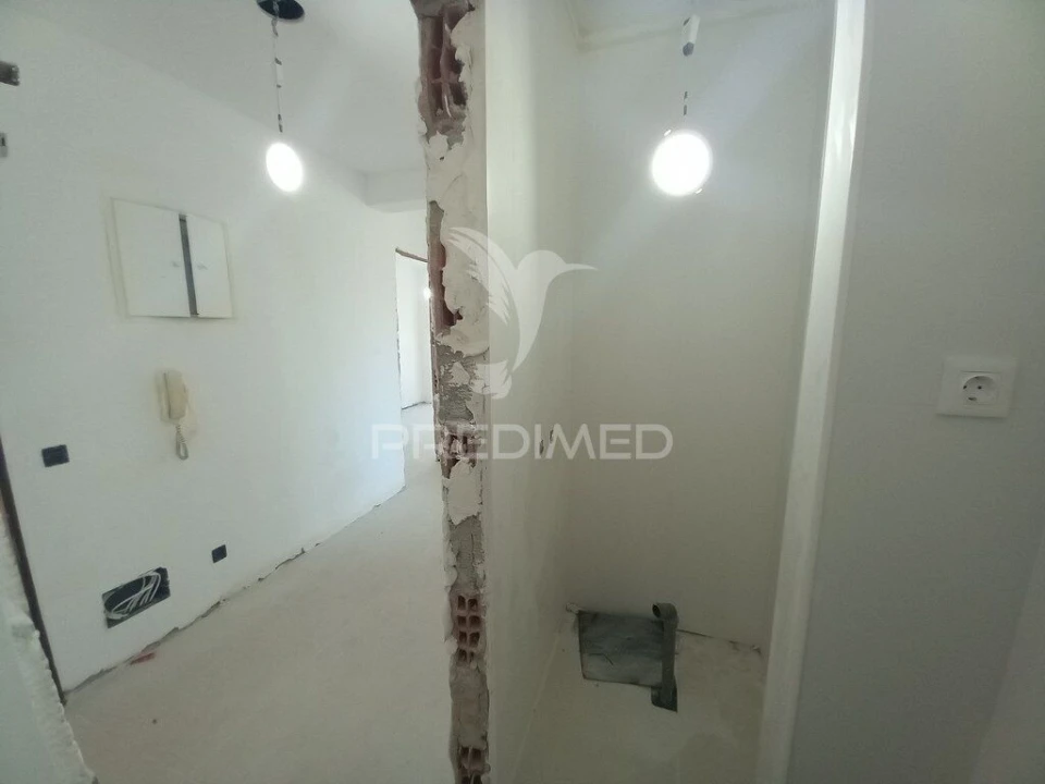 Apartamento T4 para Venda em Laranjeiro e Feijó Foto 24