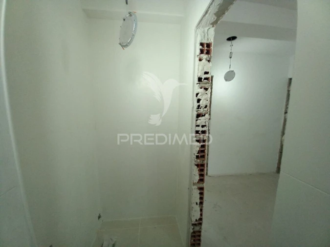 Apartamento T4 para Venda em Laranjeiro e Feijó Foto 25