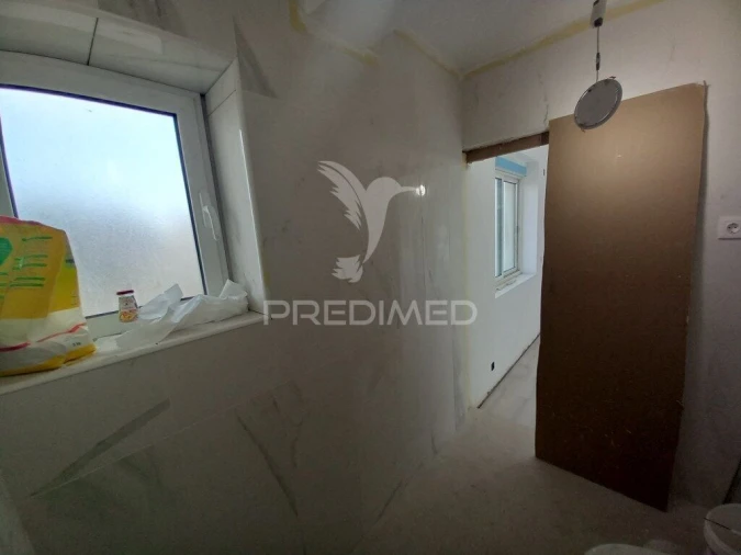Apartamento T4 para Venda em Laranjeiro e Feijó Foto 30