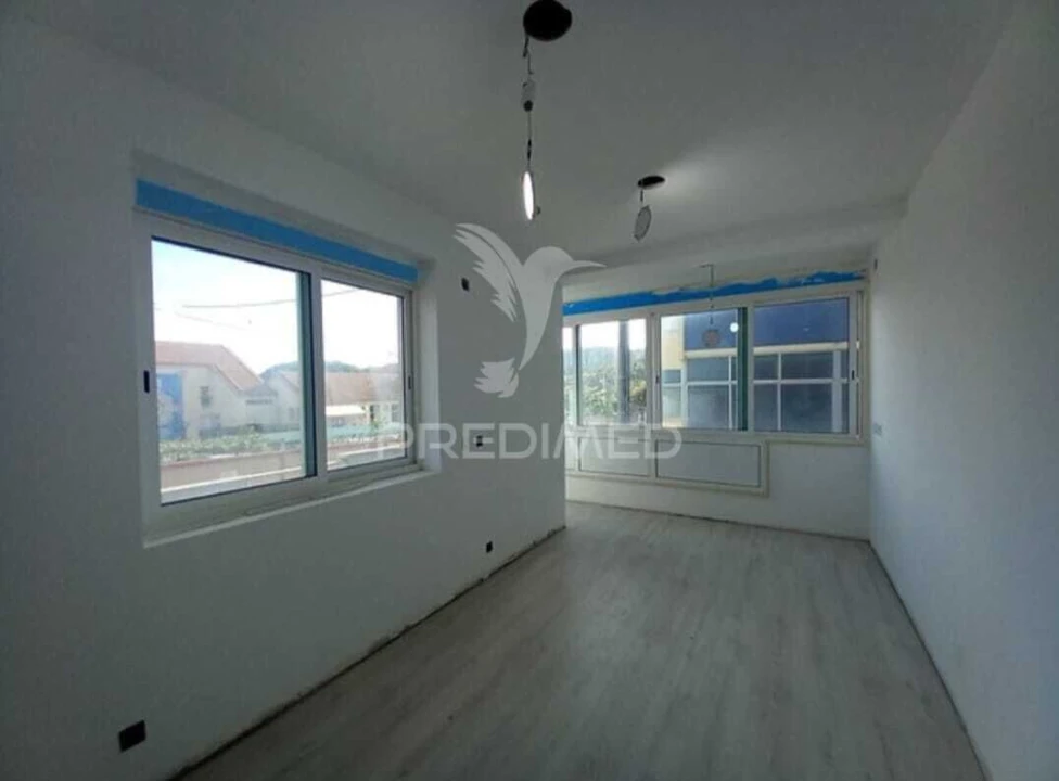 Apartamento T4 para Venda em Laranjeiro e Feijó Foto 7