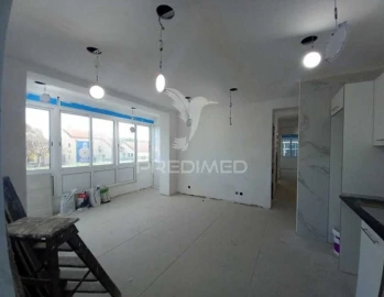Apartamento T4 para Venda em Laranjeiro e Feijó