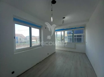 Apartamento T4 para Venda em Laranjeiro e Feijó