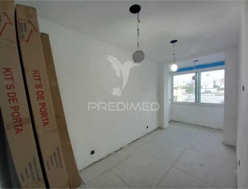 Apartamento T4 para Venda em Laranjeiro e Feijó