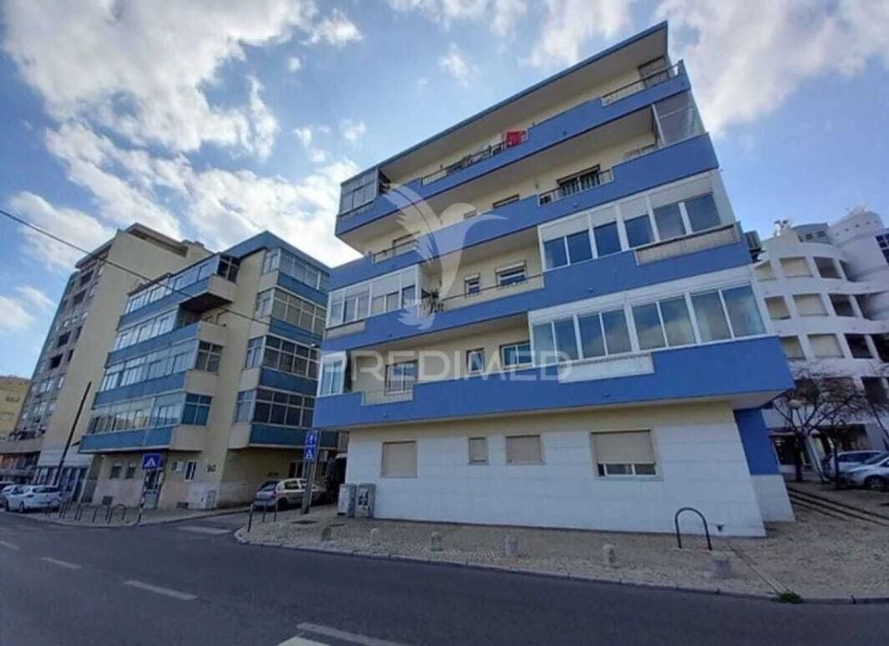 Apartamento T4 para Venda em Laranjeiro e Feijó Foto 1