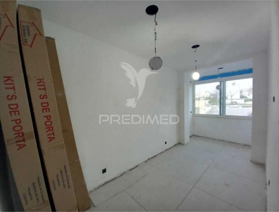 Apartamento T4 para Venda em Laranjeiro e Feijó Foto 12