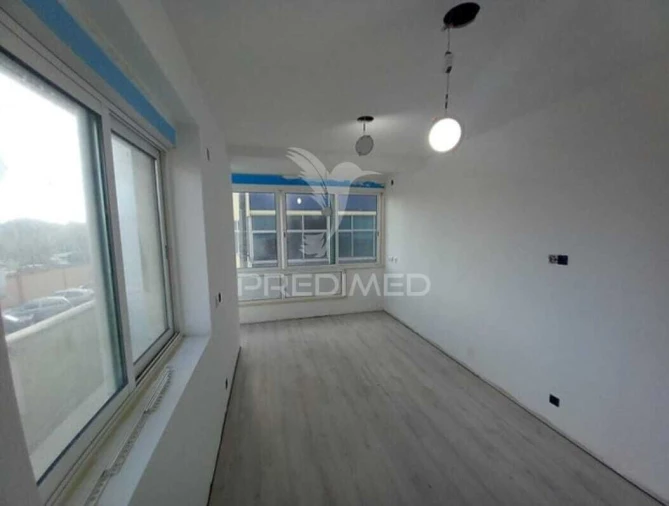 Apartamento T4 para Venda em Laranjeiro e Feijó Foto 8