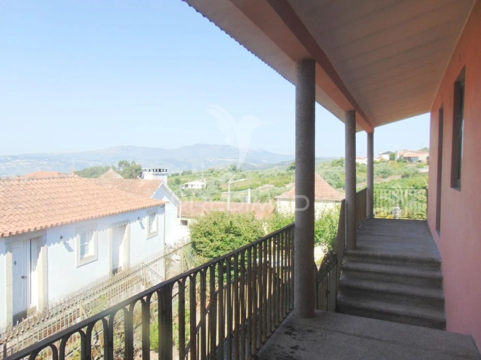 Moradia T9 para Venda em Poiares e Canelas Foto 31