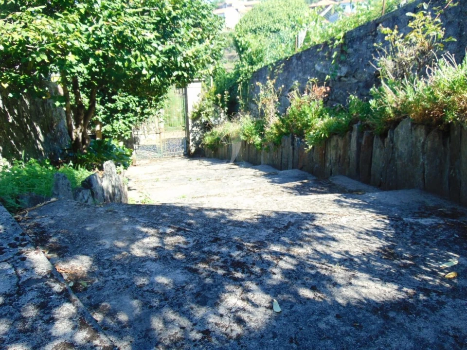 Moradia T9 para Venda em Poiares e Canelas Foto 39