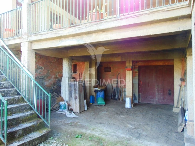 Moradia T9 para Venda em Poiares e Canelas Foto 34