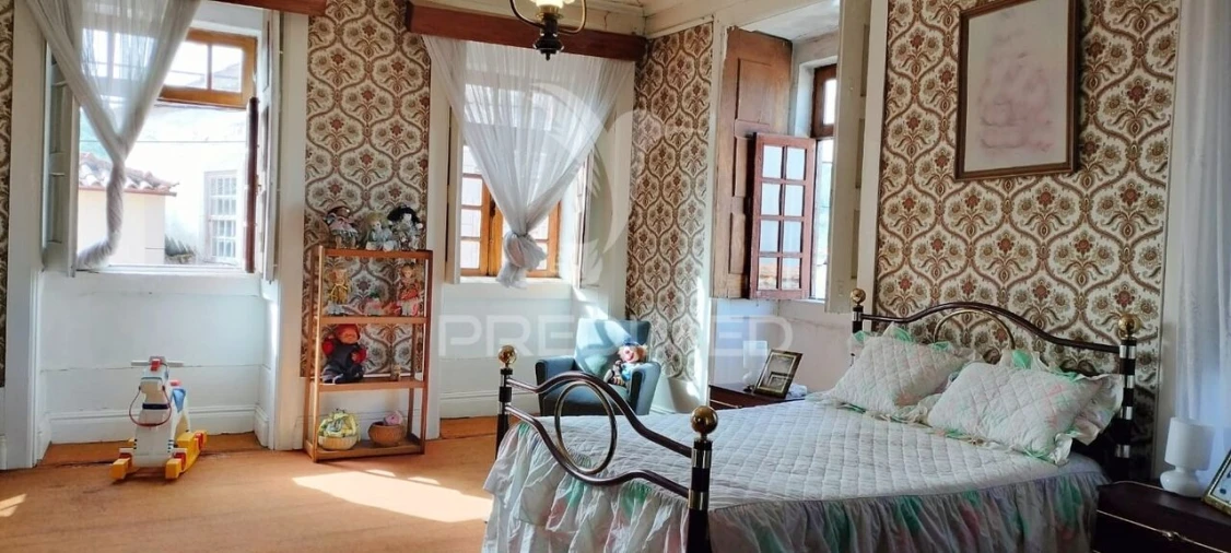 Moradia T9 para Venda em Poiares e Canelas Foto 29