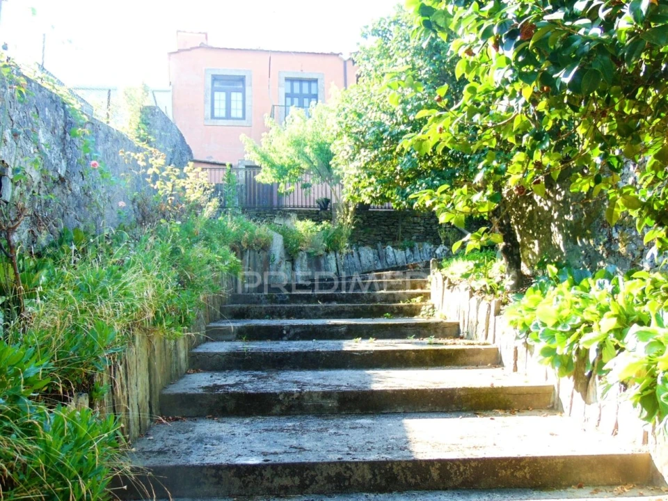 Moradia T9 para Venda em Poiares e Canelas Foto 3