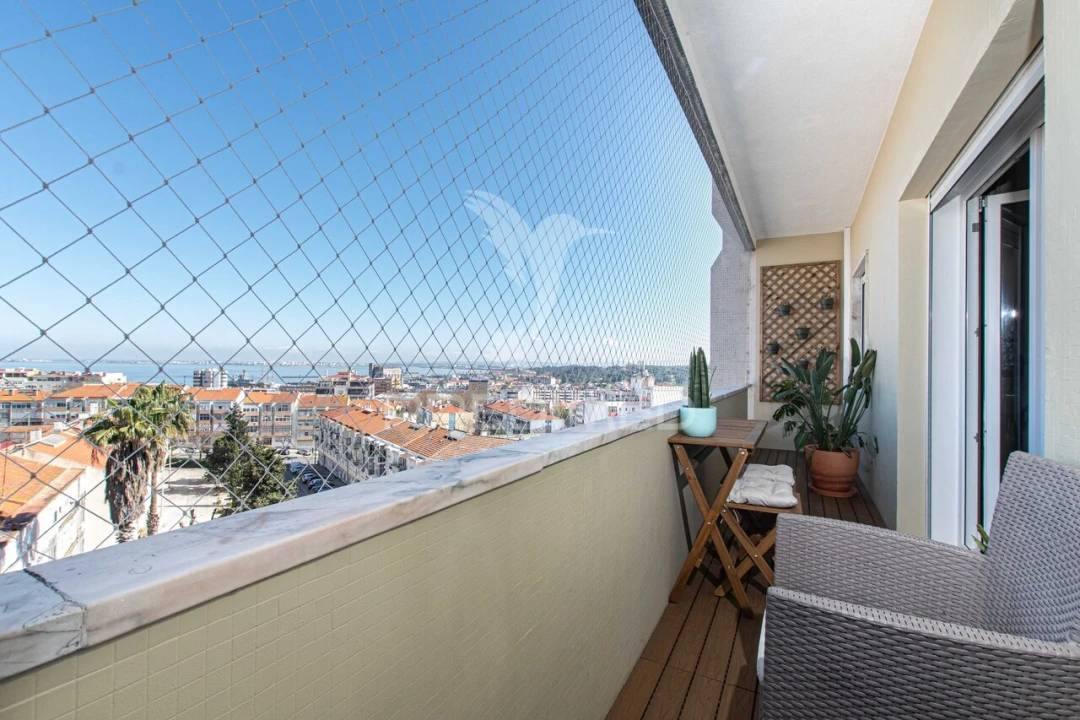 Apartamento T3 para Venda em Almada, Cova da Piedade, Pragal e Cacilhas Foto 1