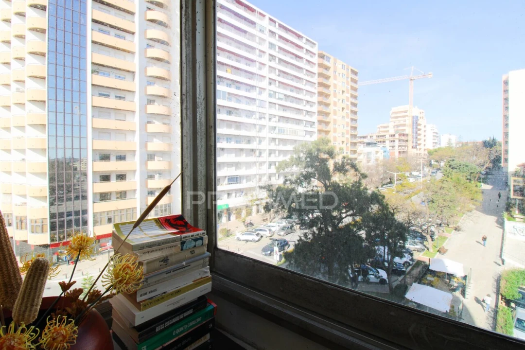 Apartamento T4 para Venda em Faro (Sé e São Pedro) Foto 1