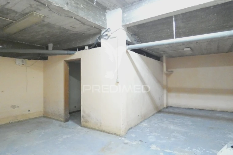 Garagem para Venda em Queluz e Belas Foto 11