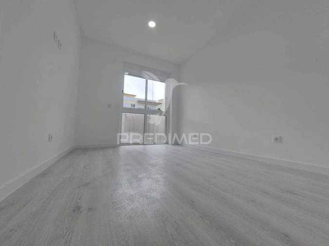 Apartamento T2 para Venda em Almada, Cova da Piedade, Pragal e Cacilhas Foto 6