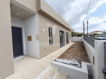 Moradia T4 para Venda em Azeitão (São Lourenço e São Simão)