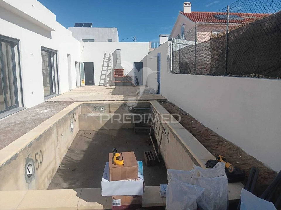 Moradia T4 para Venda em Azeitão (São Lourenço e São Simão) Foto 7