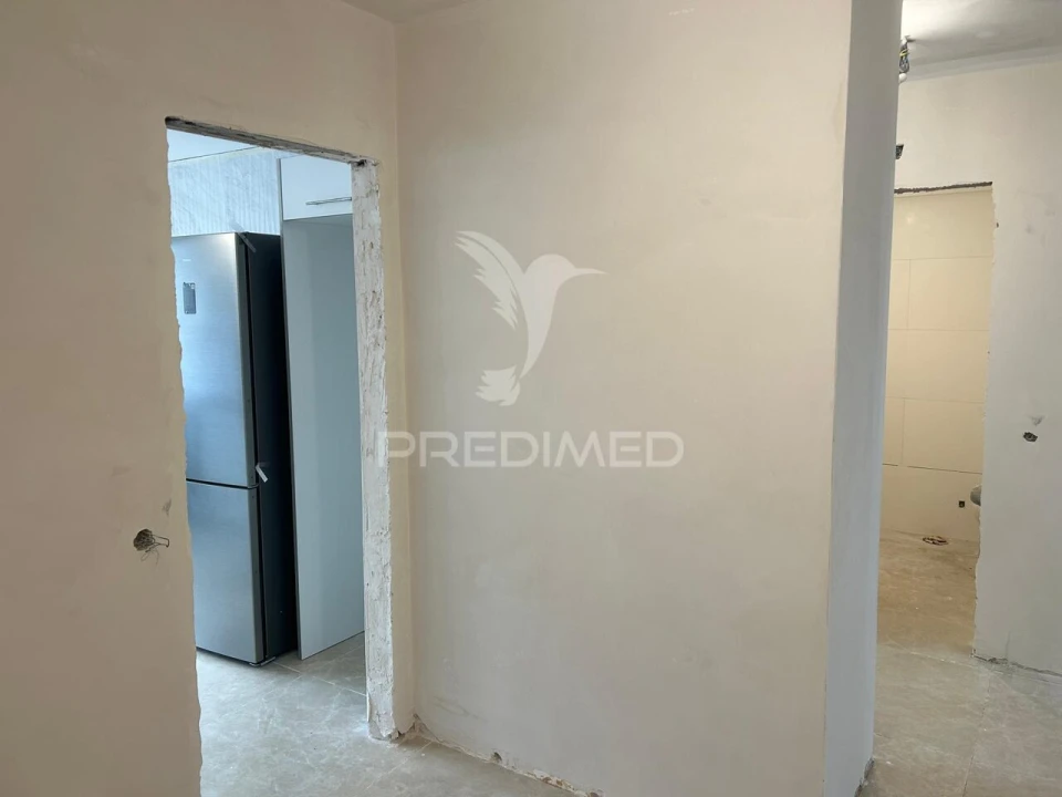 Apartamento T2 para Venda em Carregado e Cadafais Foto 3