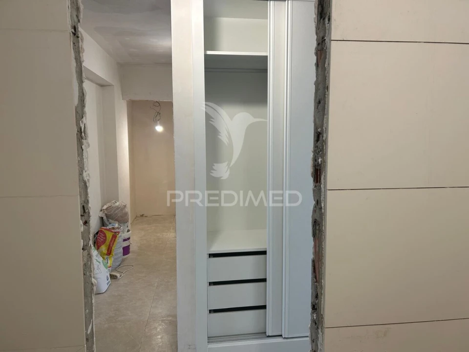 Apartamento T2 para Venda em Carregado e Cadafais Foto 11