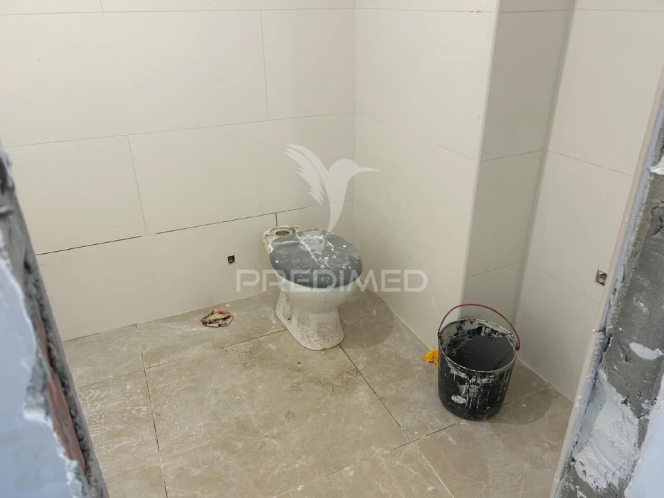 Apartamento T2 para Venda em Carregado e Cadafais Foto 13