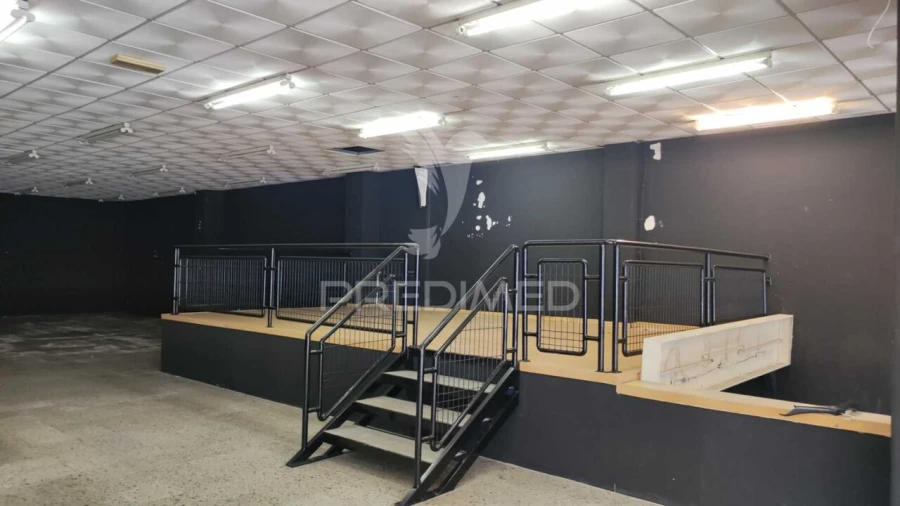 Loja para Venda em Almada, Cova da Piedade, Pragal e Cacilhas Foto 3