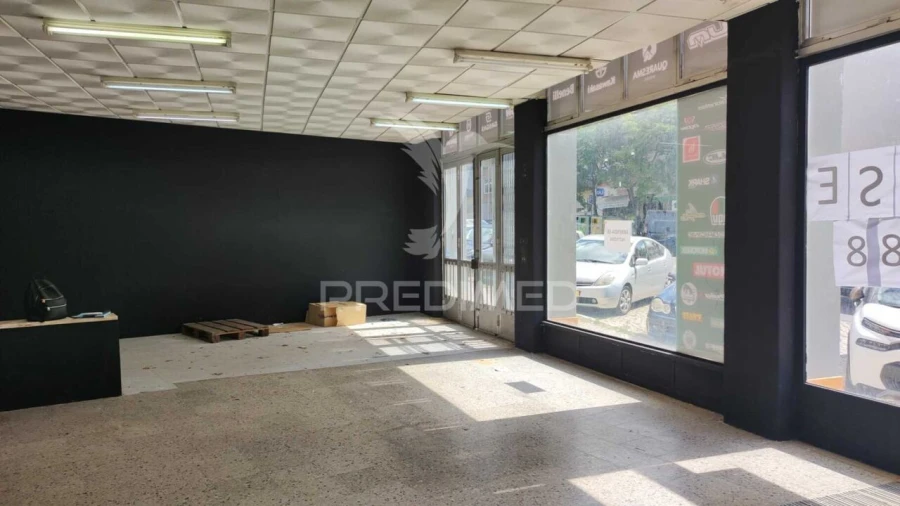 Loja para Venda em Almada, Cova da Piedade, Pragal e Cacilhas Foto 8