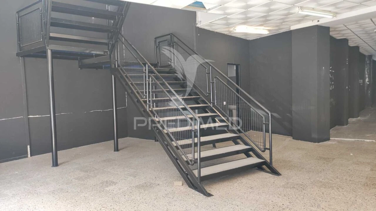 Loja para Venda em Almada, Cova da Piedade, Pragal e Cacilhas Foto 10