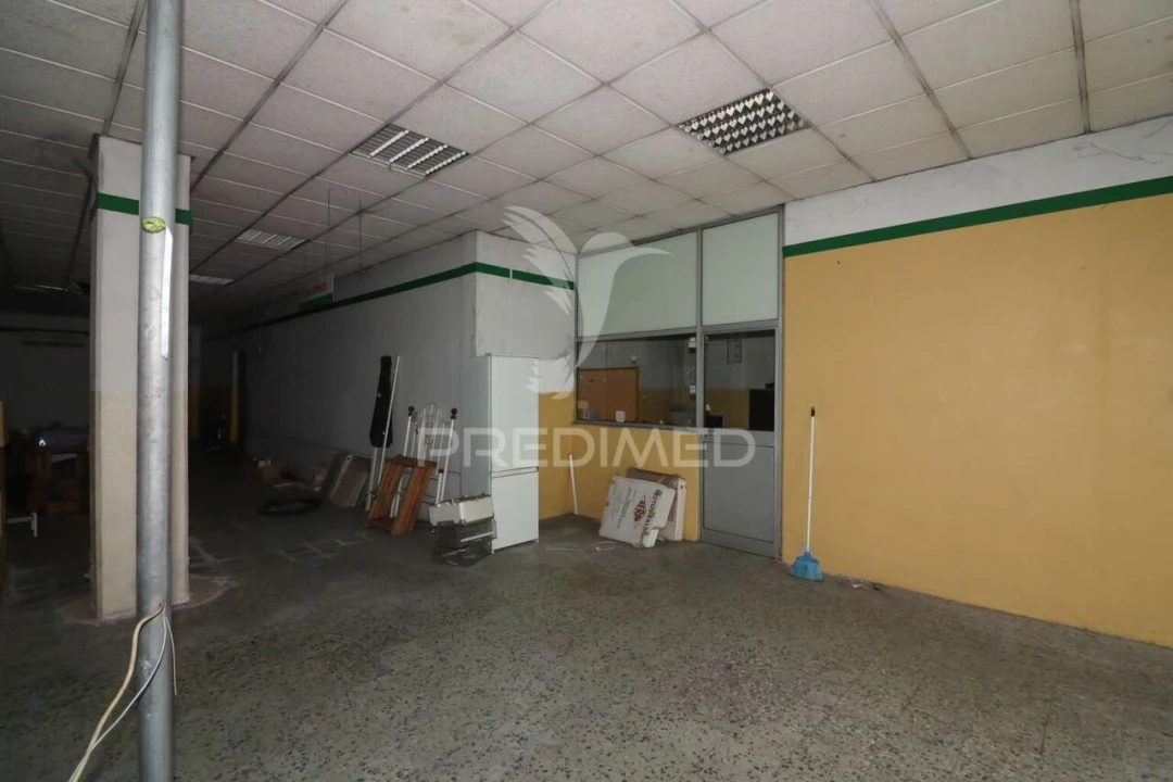 Prédio para Venda em Alenquer (Santo Estêvão e Triana) Foto 19