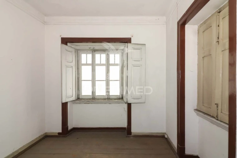 Prédio para Venda em Alenquer (Santo Estêvão e Triana) Foto 9