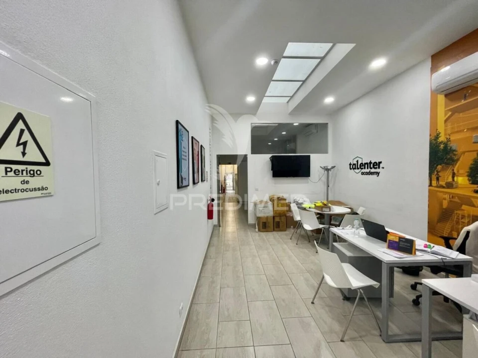 Loja para Venda em Carregado e Cadafais Foto 19