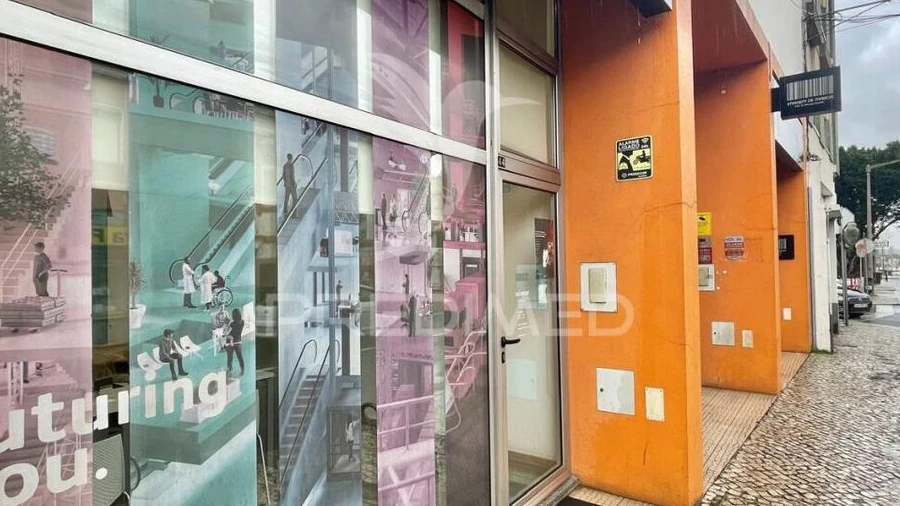 Loja para Venda em Carregado e Cadafais
