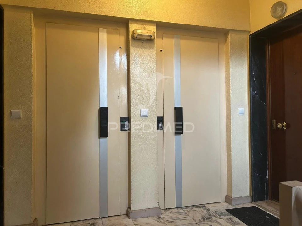 Apartamento T3 para Venda em Carregado e Cadafais Foto 15