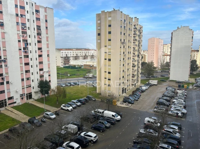 Apartamento T3 para Venda em Carregado e Cadafais Foto 17