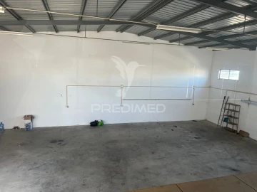 Armazém para Arrendamento em Abrigada e Cabanas de Torres