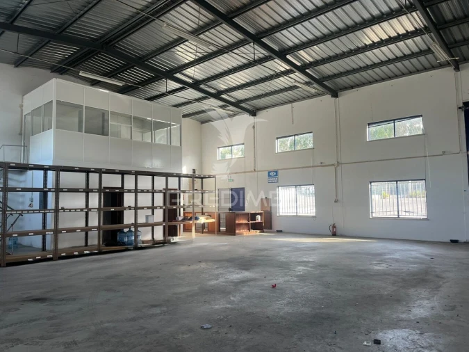 Armazém para Arrendamento em Abrigada e Cabanas de Torres Foto 8