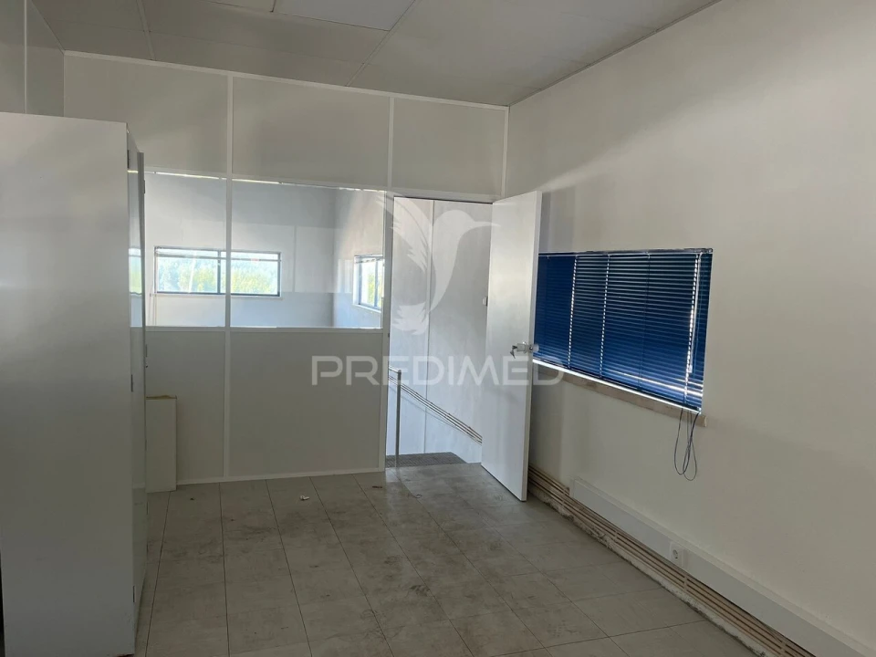 Armazém para Venda em Abrigada e Cabanas de Torres Foto 15