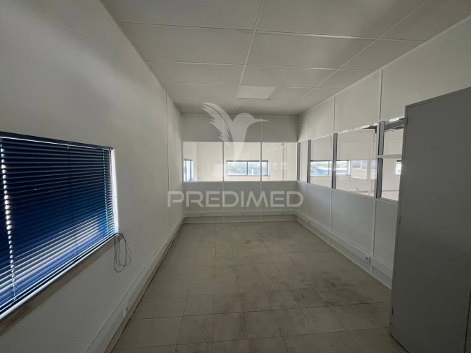 Armazém para Venda em Abrigada e Cabanas de Torres Foto 13