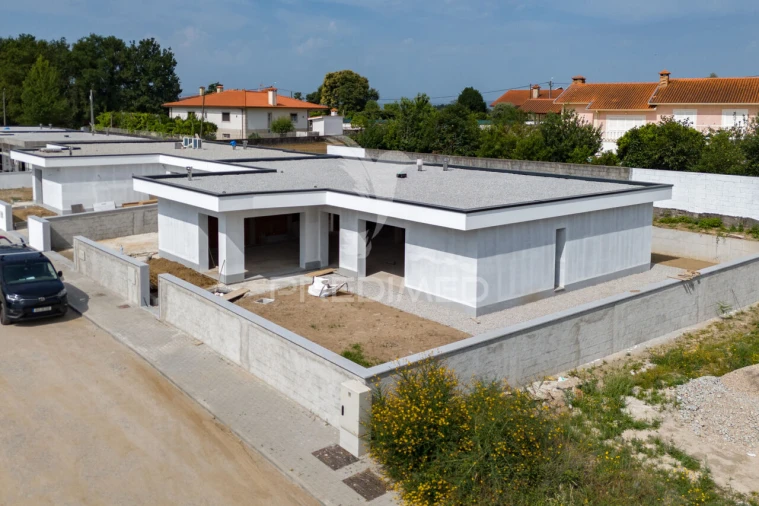 Moradia T3 para Venda em Ferreiros, Prozelo e Besteiros Foto 17