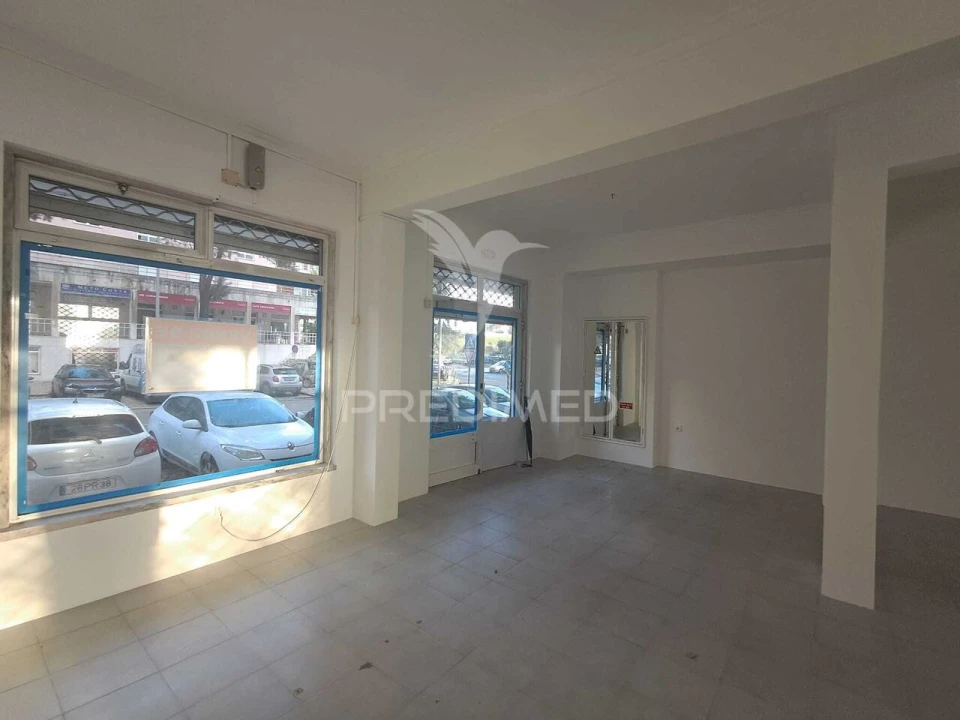 Loja para Arrendamento em Agualva e Mira-Sintra Foto 5