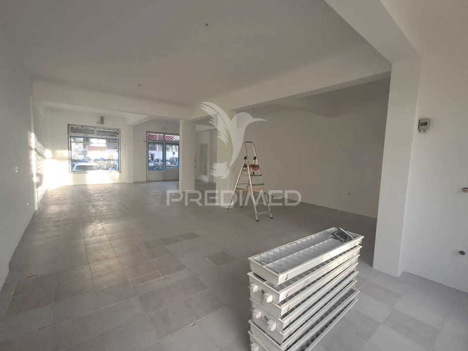 Loja para Arrendamento em Agualva e Mira-Sintra Foto 7