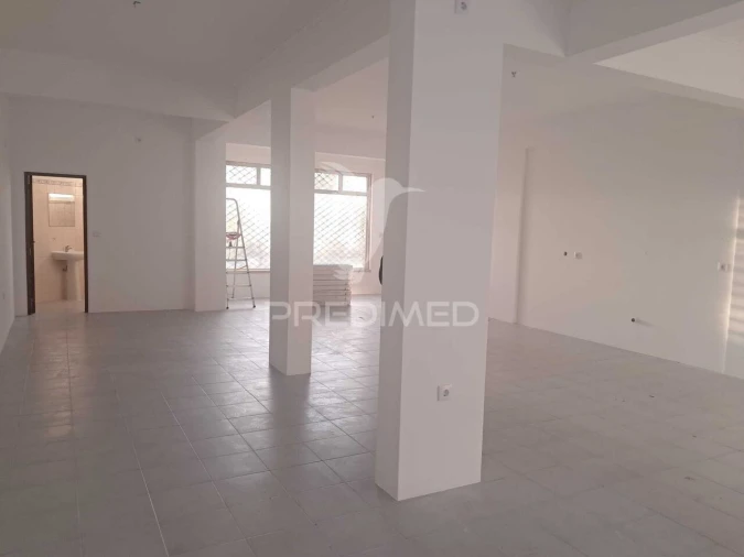 Loja para Arrendamento em Agualva e Mira-Sintra Foto 10