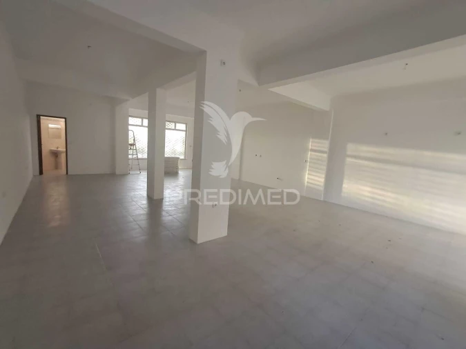 Loja para Arrendamento em Agualva e Mira-Sintra Foto 12