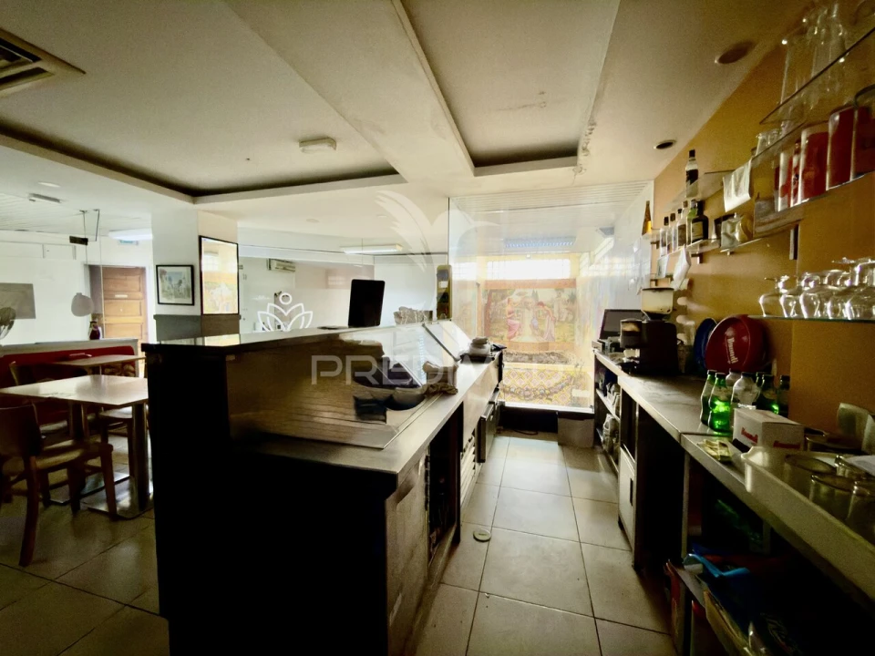 Loja para Venda em Almada, Cova da Piedade, Pragal e Cacilhas Foto 22