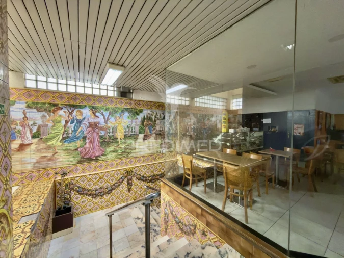 Loja para Venda em Almada, Cova da Piedade, Pragal e Cacilhas Foto 14